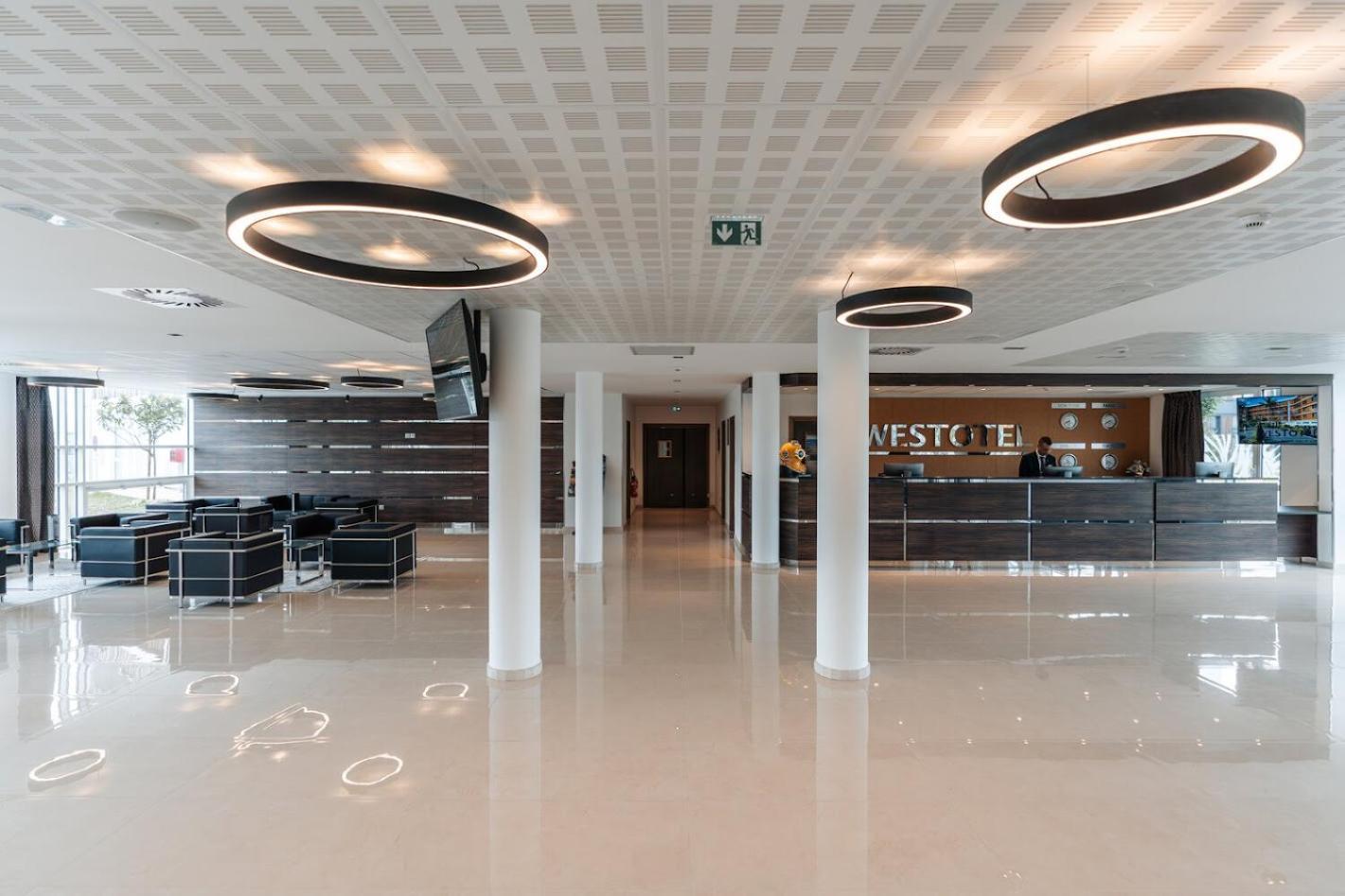 Westotel Taverny - Paris Val-D'Oise Экстерьер фото