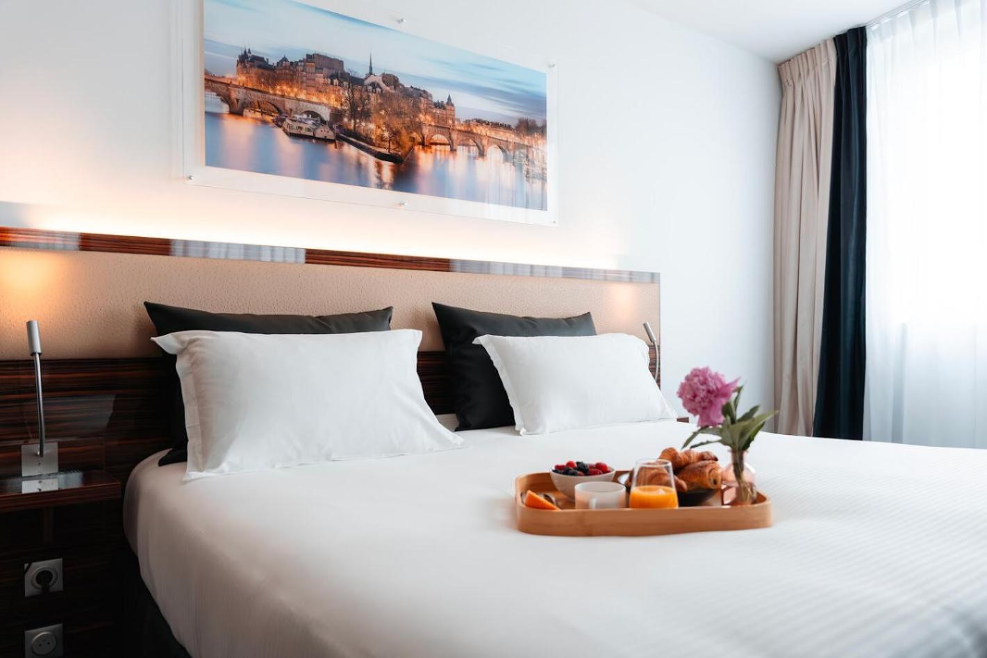 Westotel Taverny - Paris Val-D'Oise Экстерьер фото